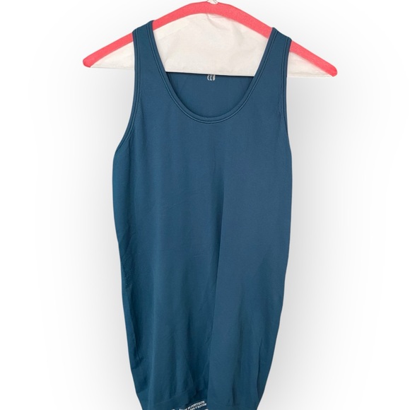 A-01 Sweaty Betty Athlete Seamless Workout Tank - Picture 7 of 12